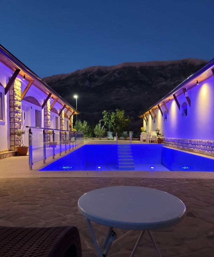 Guesthouse Lord Byron Tepelena Kültér fotó