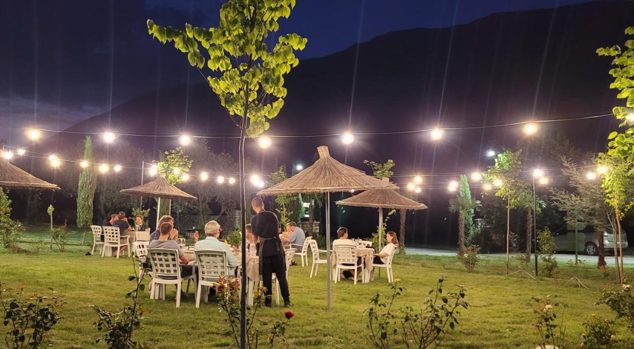 Guesthouse Lord Byron Tepelena Kültér fotó