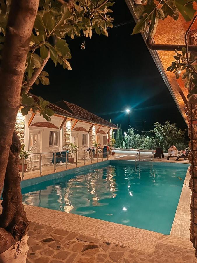Guesthouse Lord Byron Tepelena Kültér fotó