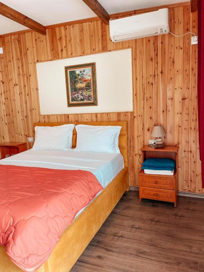 Guesthouse Lord Byron Tepelena Kültér fotó